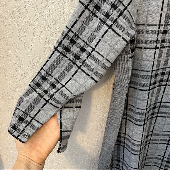 J Jill women’s grey plaid 3/4 sleeve tunic top, Medium - Picture 5 of 8